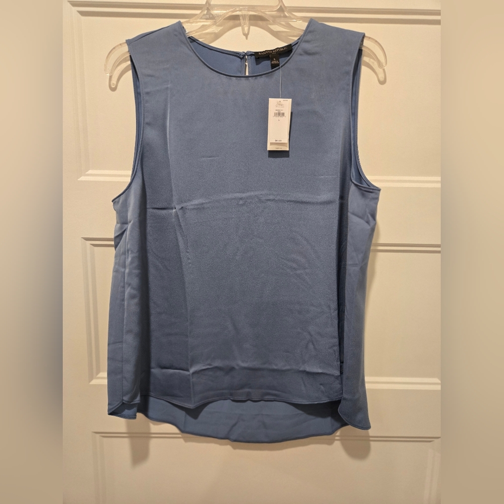 Banana Republic Sleeveless Blouse in Sky Blue